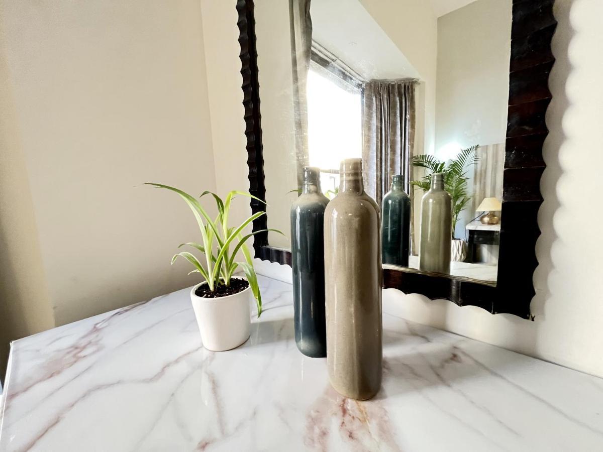 Bedchambers Serviced Apartments, Sector 40 Gurgaon Buitenkant foto